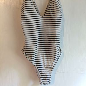 Cupshe Navy Stripes Swimsuit. Size XL